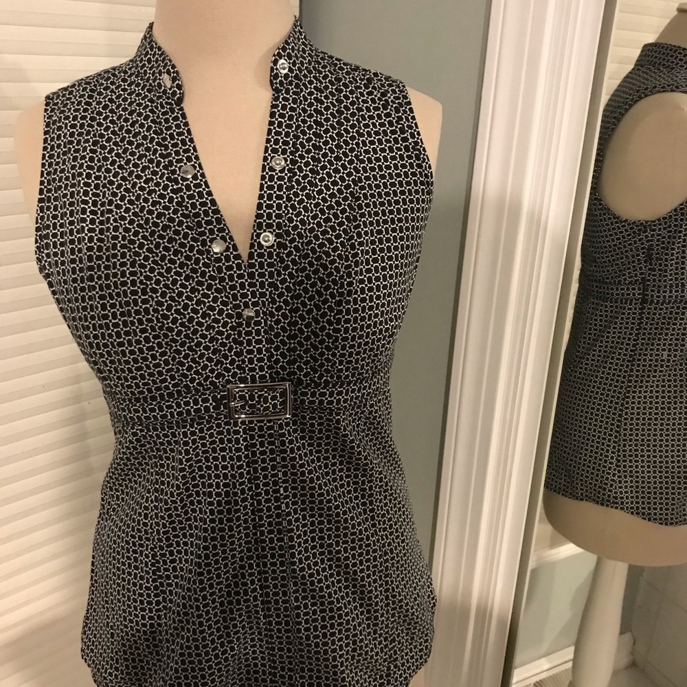 Express black & white sleeveless top